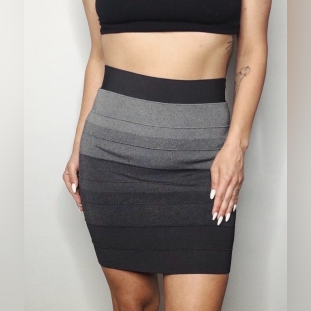 BCBG MAXAZRIA 2000s Ombre Banded Mini Bodycon Skirt in Gray